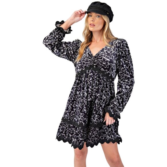 easel Dresses & Skirts - NWT- Women's Easel LS Floral Print Velvet Dress